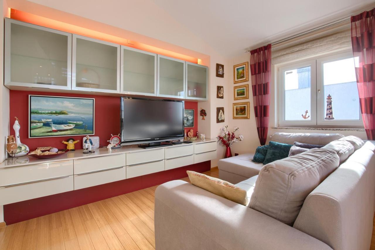 Tomisha Appartement Pjescana Uvala Buitenkant foto
