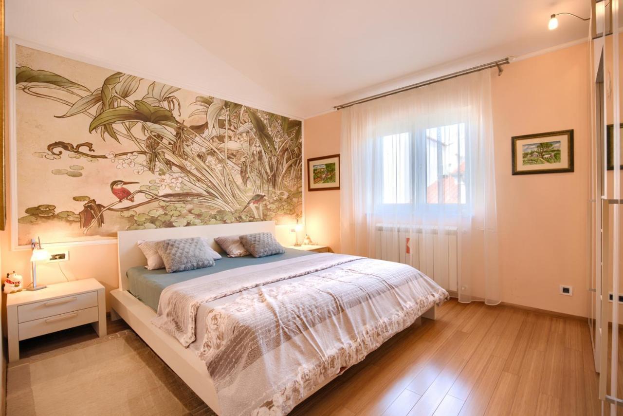 Tomisha Appartement Pjescana Uvala Buitenkant foto